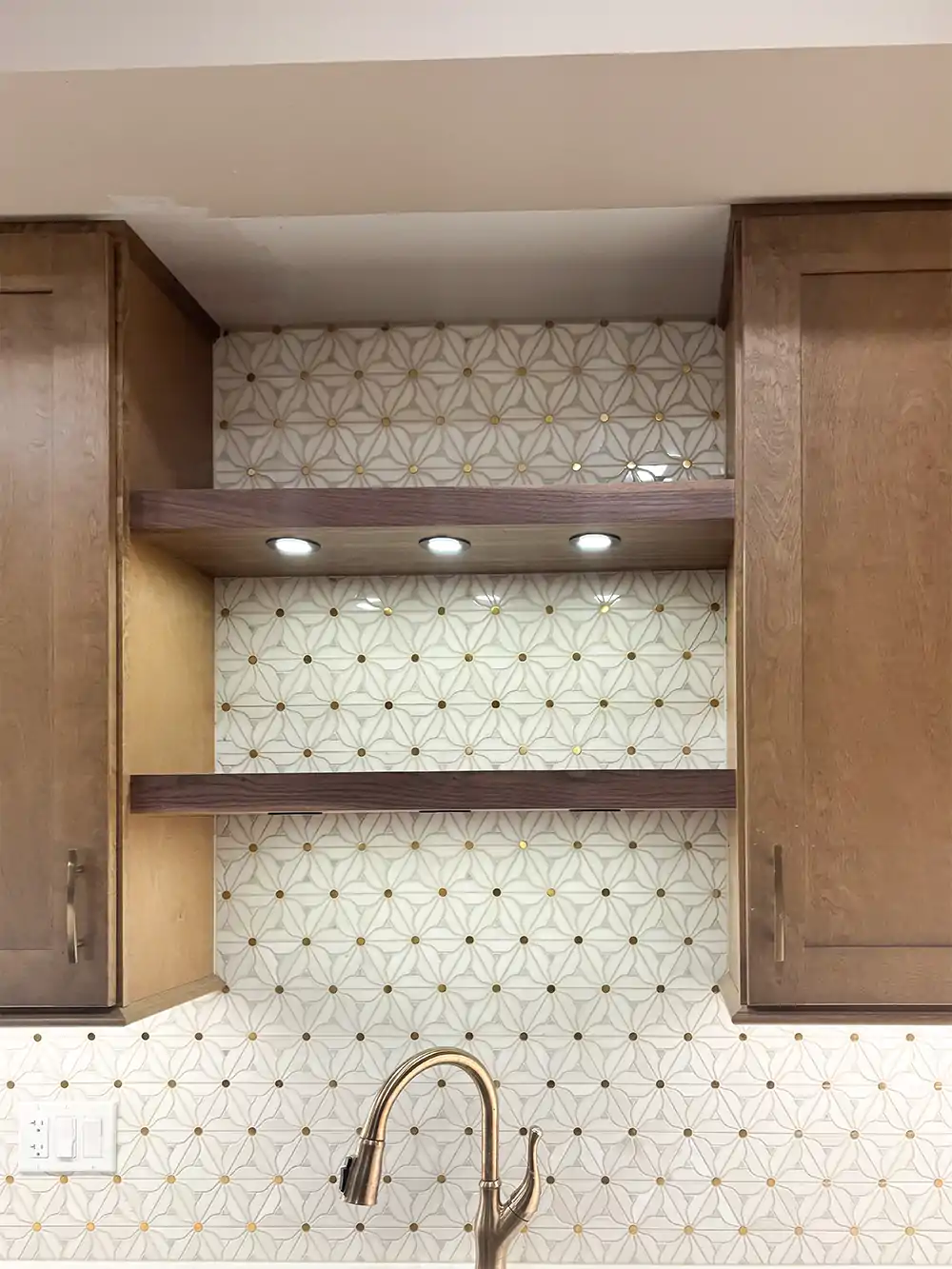 4 Flower Tiles Kitchen Bathroom Splashback Marble Wall Mosaic White Gold Nancy Christmas S Decorative Wall Tiles Project Kitchen Renovation Remodel  E-Mosaictile Design Journey  4